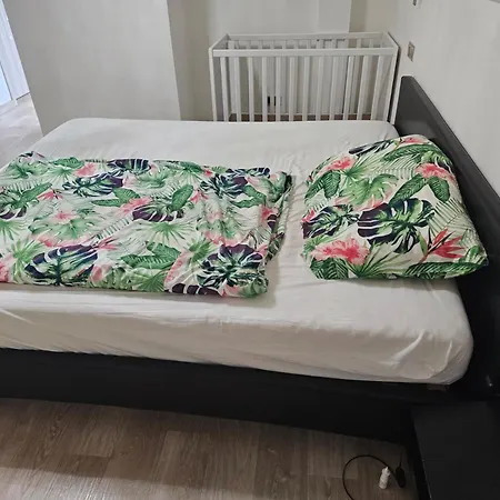 Velky Dum S Krasnou Zahradou Kobylí